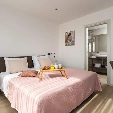 펜션 Absolute Traumvilla Mit Pool, Sauna, Whirlpool, 6 Bikes, Tischtennis, Outdoor-kueche, Grillkamin