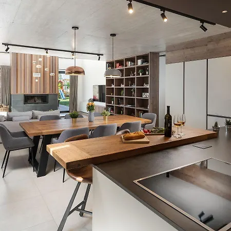 Absolute Traumvilla Mit Pool, Sauna, Whirlpool, 6 Bikes, Tischtennis, Outdoor-kueche, Grillkamin Σπίτι διακοπών *