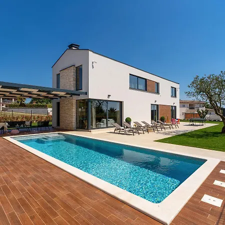 Absolute Traumvilla Mit Pool, Sauna, Whirlpool, 6 Bikes, Tischtennis, Outdoor-kueche, Grillkamin *