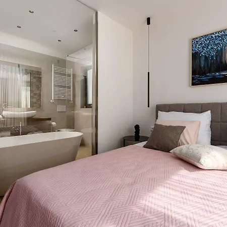 Absolute Traumvilla Mit Pool, Sauna, Whirlpool, 6 Bikes, Tischtennis, Outdoor-kueche, Grillkamin Stuti